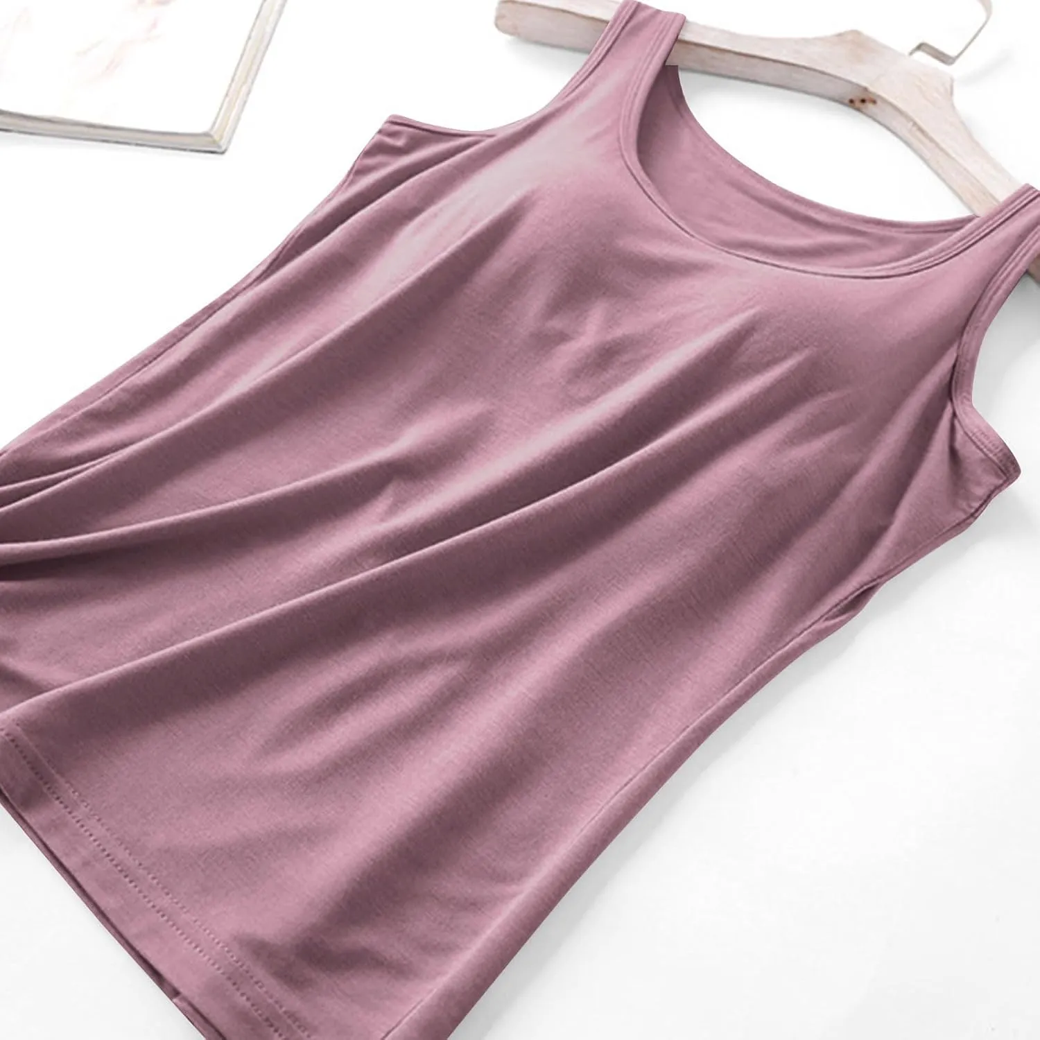 Fashion 2025 Built-in-Bra Tank Tops for Women Sleeveless Workout Yoga Undershirts Casual Comfy Basic Tees