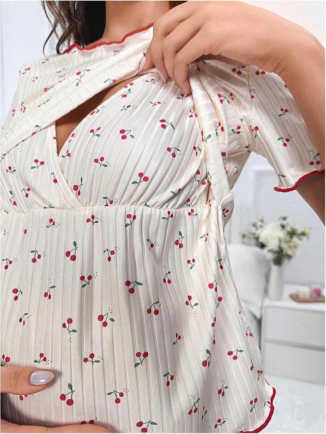 OYOANGLE Women's Maternity 2 Piece Pajama Set Pj Sets Loungewear Nursing Printed Knitted T Shirt and Shorts
