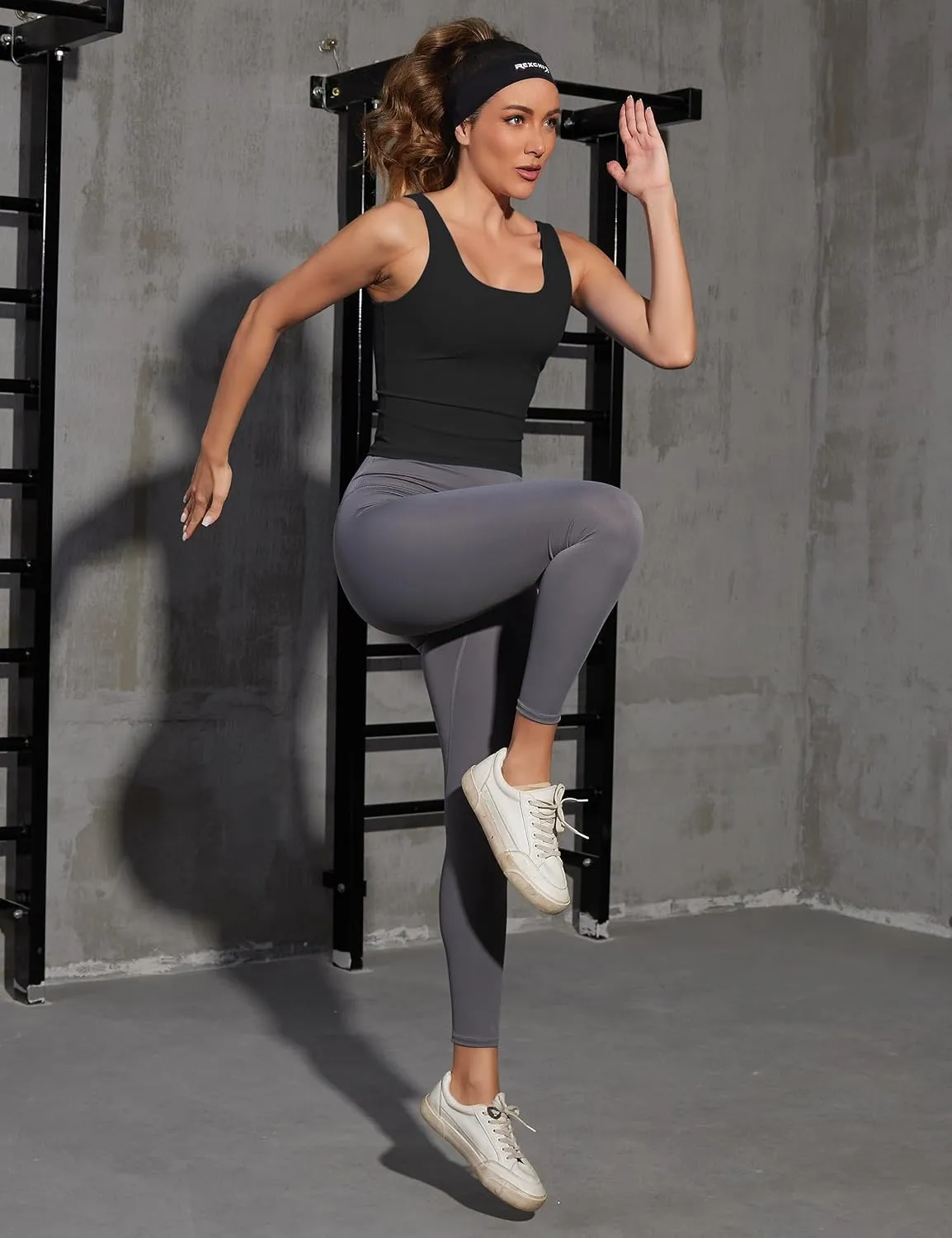 Ribbed Workout Tank Tops for Women with Built in Bra Padded Scoop Neck Slimming Athletic Tank Top
