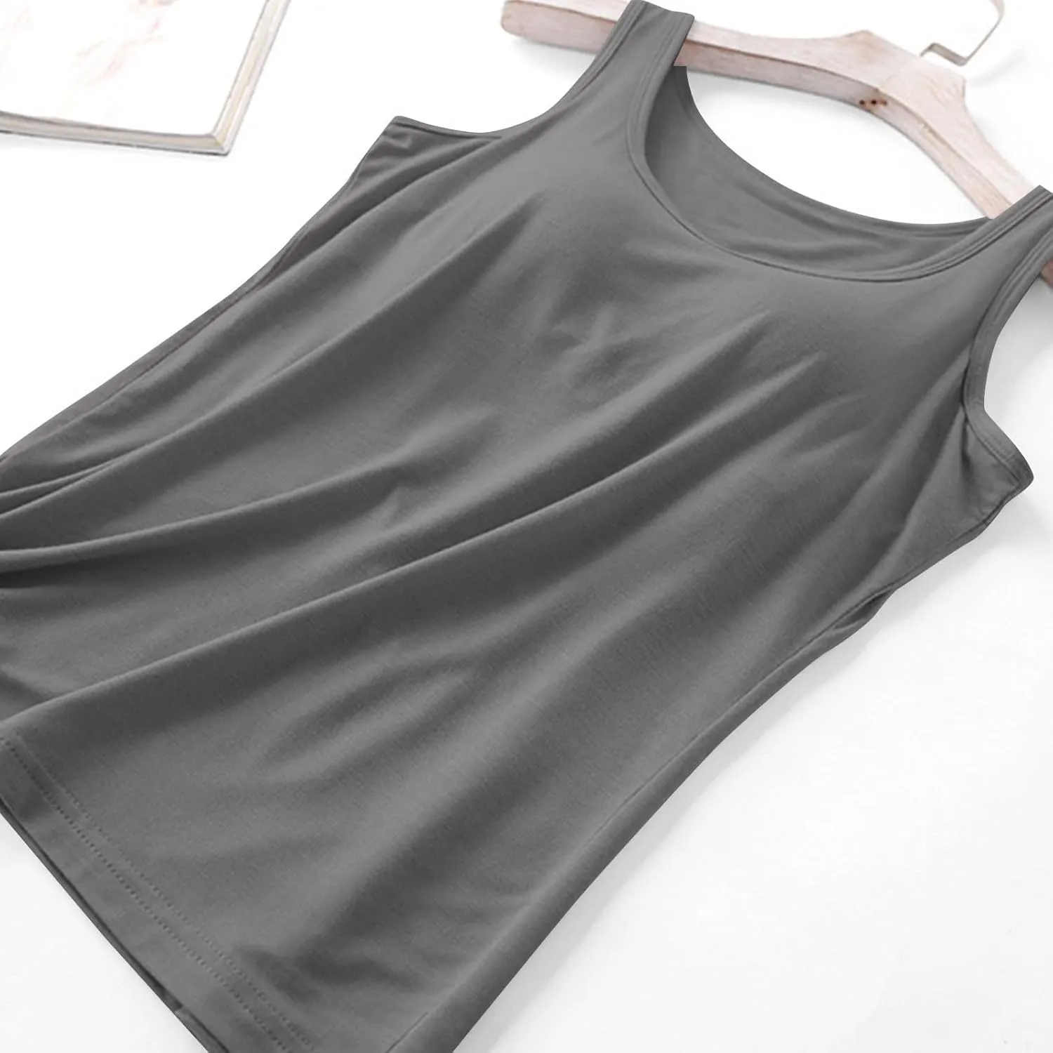 Tank Tops for Women with Built in Bras Loose Yoga Workout Top Basic Sleeveless Stretchy Gym Shirts Summer Undershirts