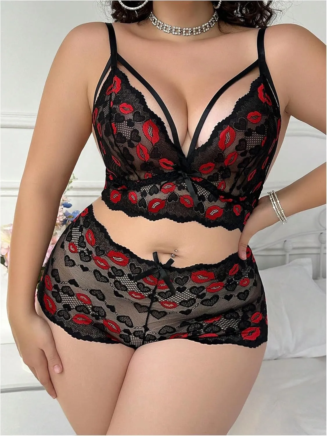WDIRARA Women's Plus Size 2 Piece Lingerie Set Lip Print Lace Bra and Panty Set