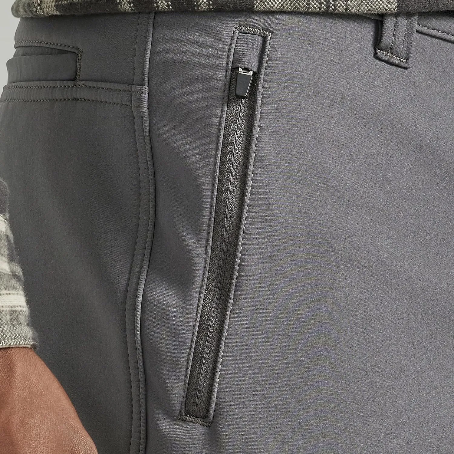 Wrangler Men's Rugged Wear Relaxed Straight Fit Jeans