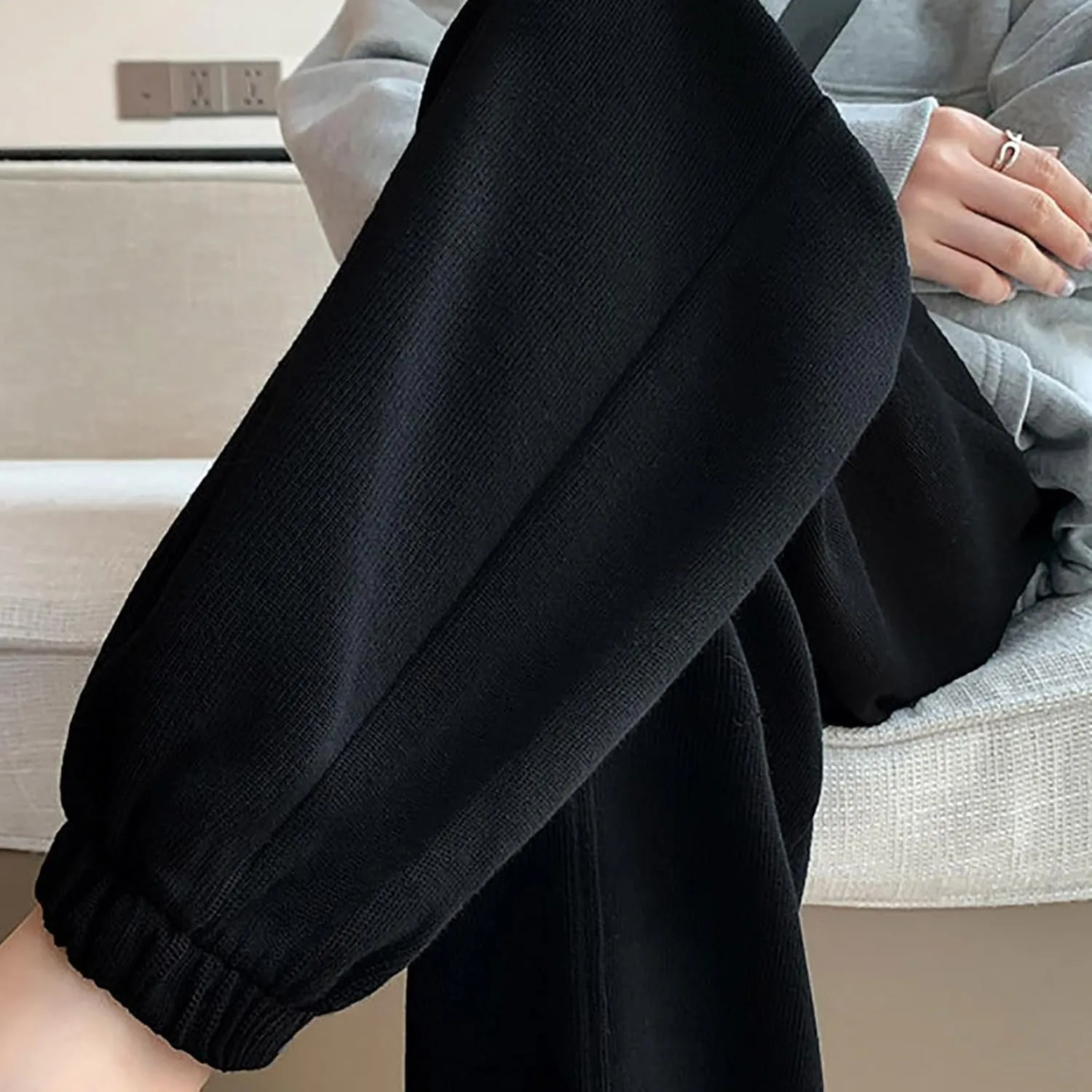 XUNRYAN Sweatpants Women Joggers with Pockets Fleece Lined Lounge Yoga Pants Wide Leg Trousers Winter Warm Loungewear